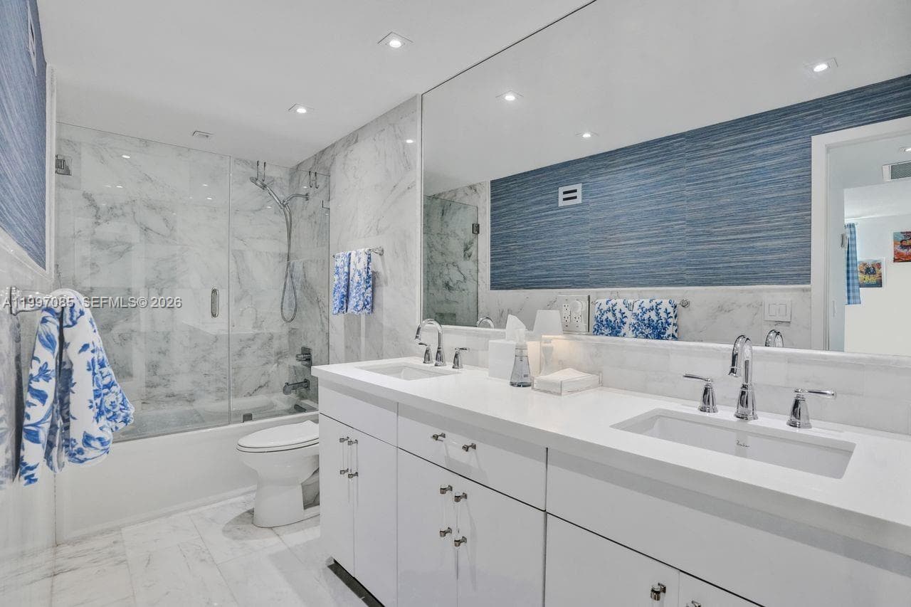 90 Edgewater Dr 625 photo 11