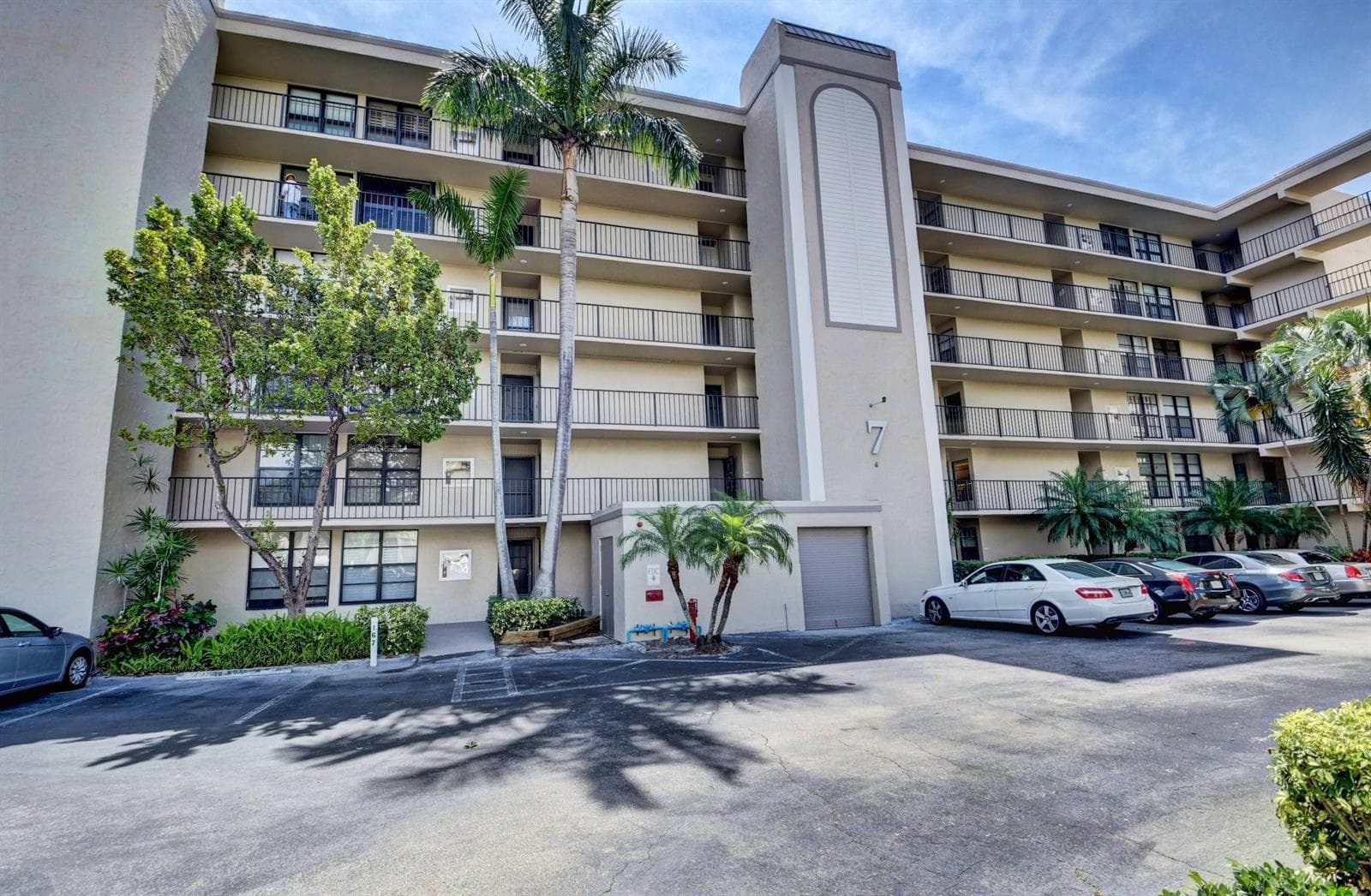 7 Royal Palm Way 404 photo 21