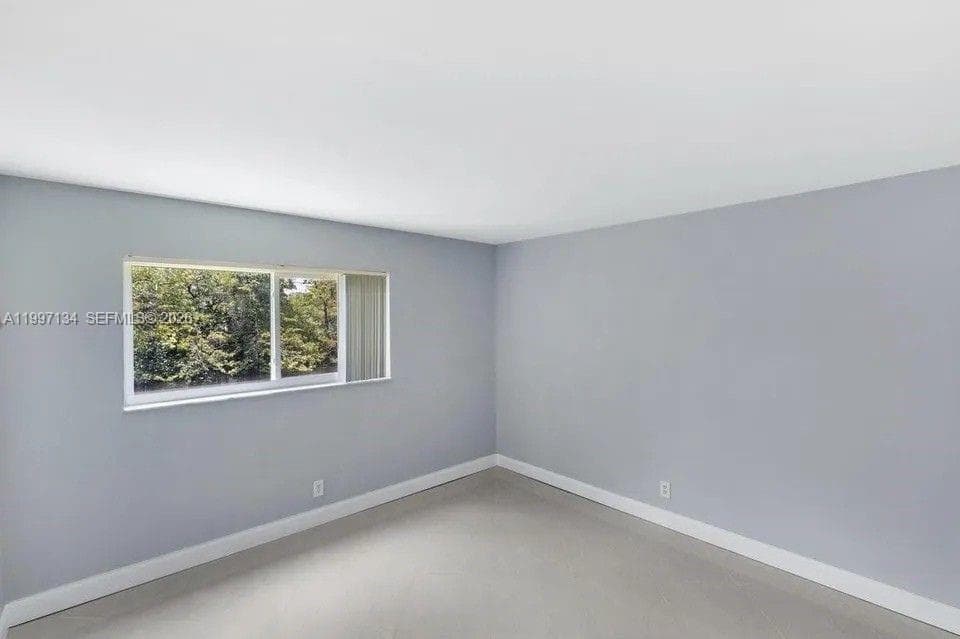 1400 54th St 102 photo 16