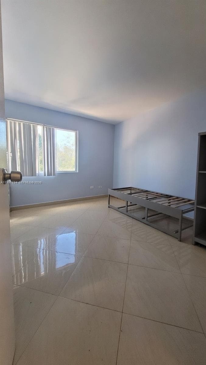 1400 54th St 102 photo 9