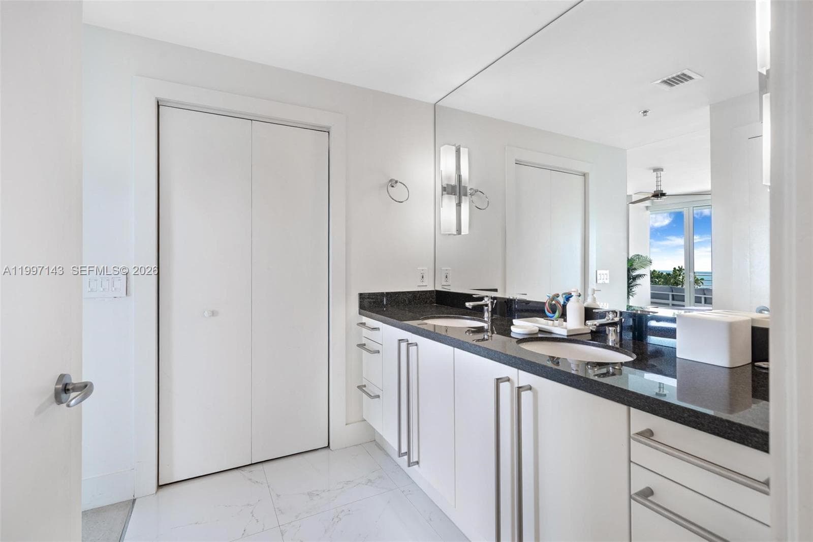 226 Ocean Dr 8F photo 13