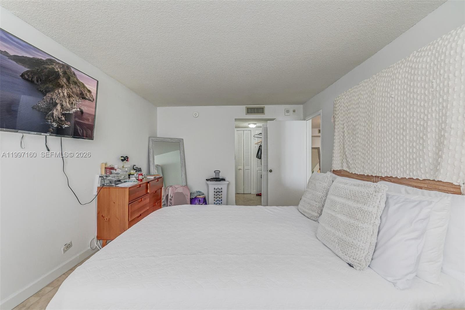 6039 Collins Ave 1607 photo 21