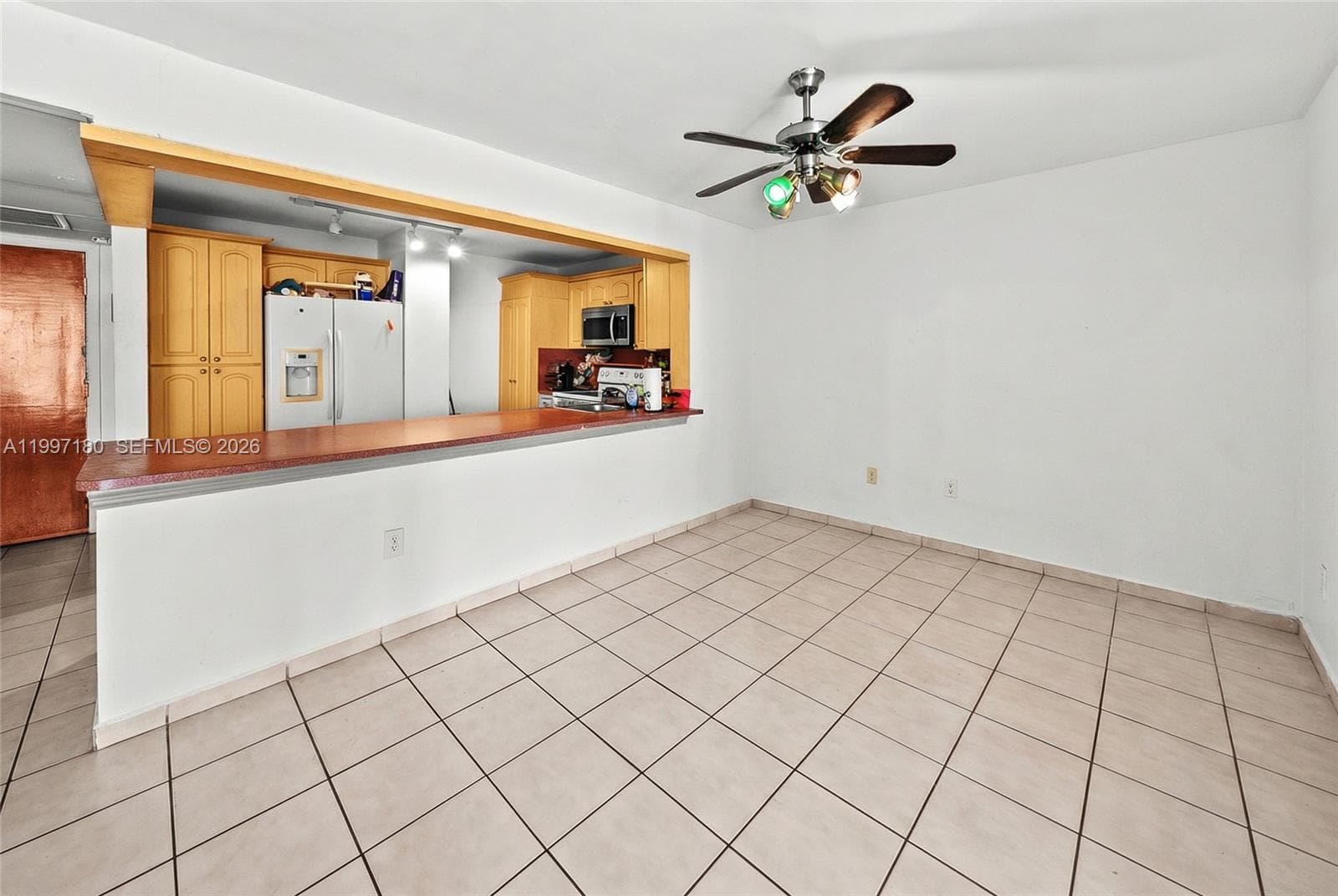 6450 Collins Ave 205 photo 2