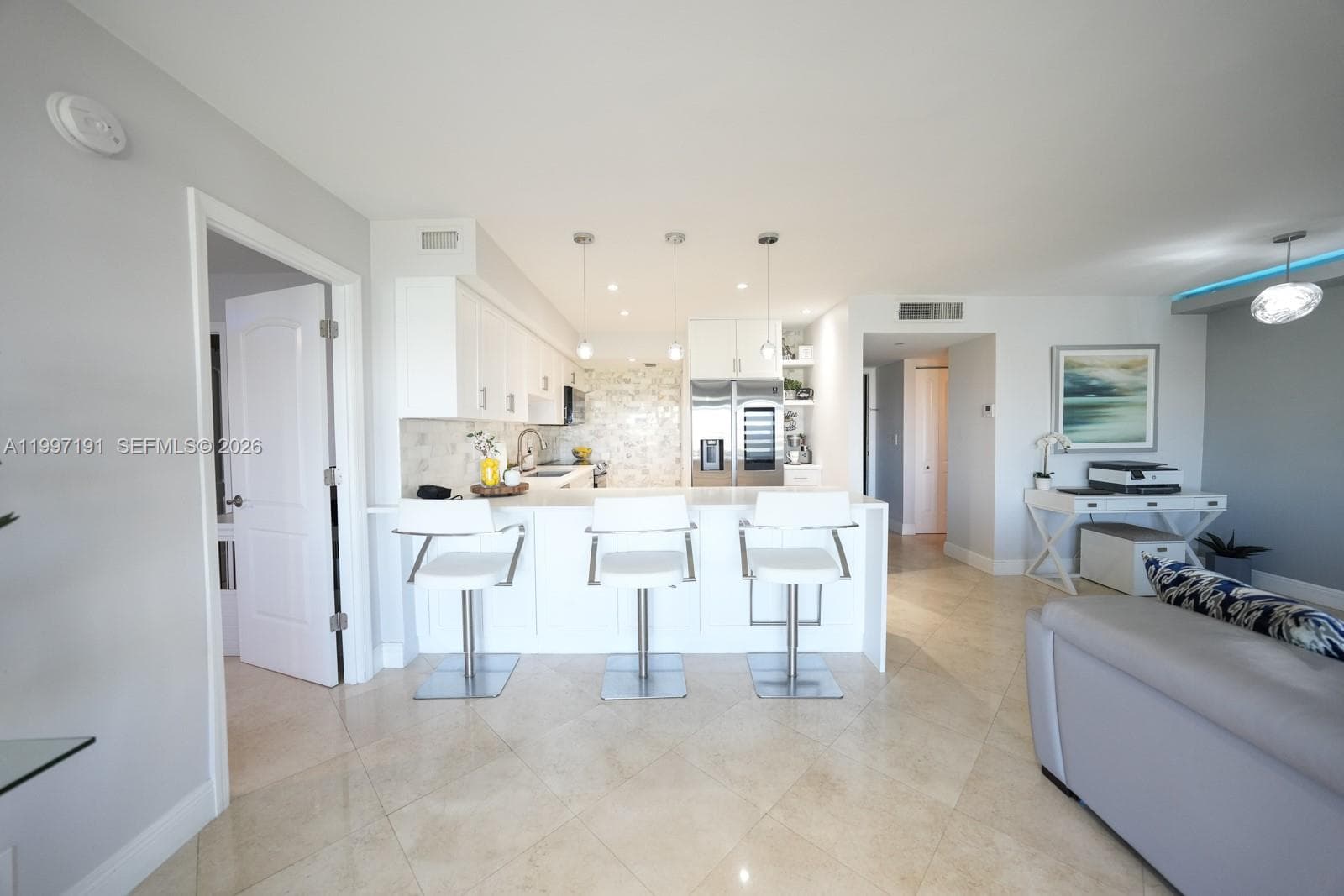 200 Diplomat Pkwy 827 photo 5