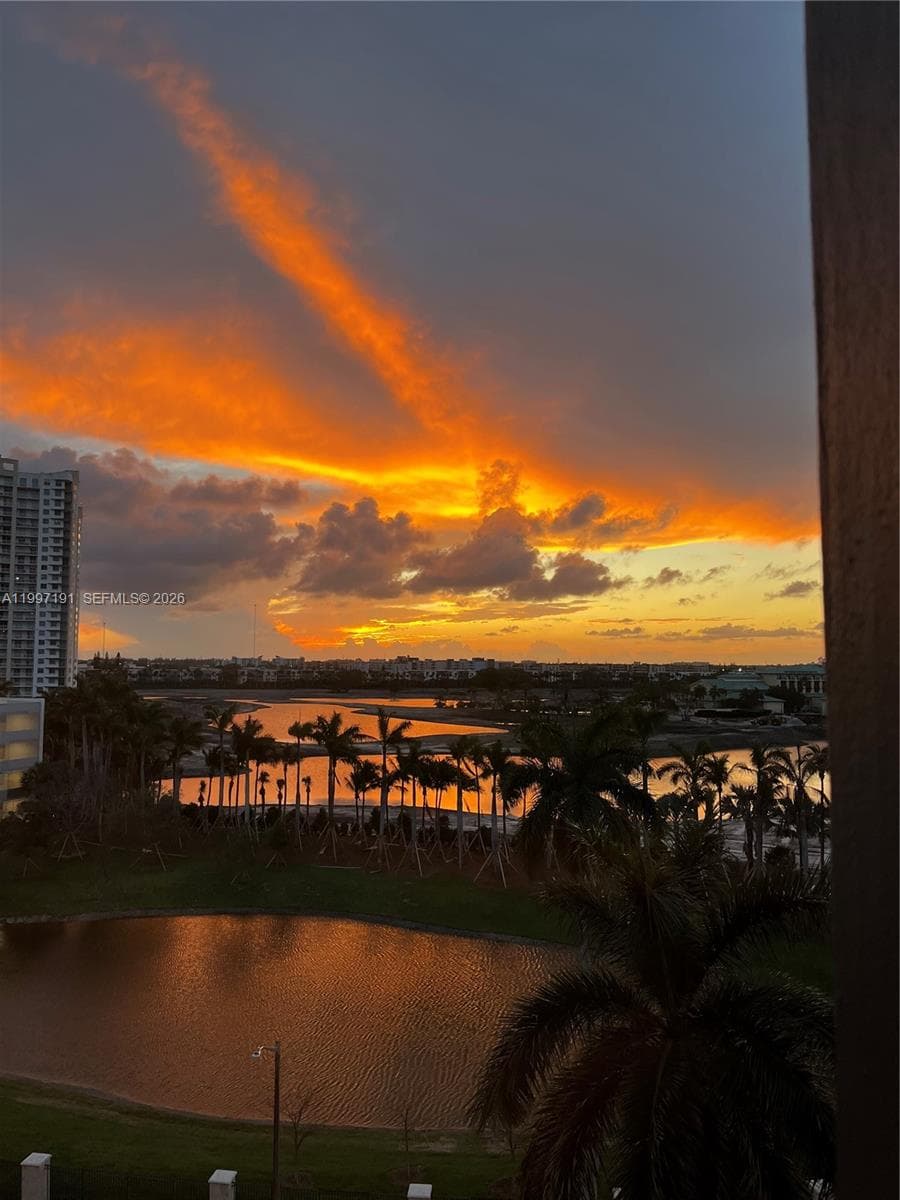 200 Diplomat Pkwy 827 photo 24