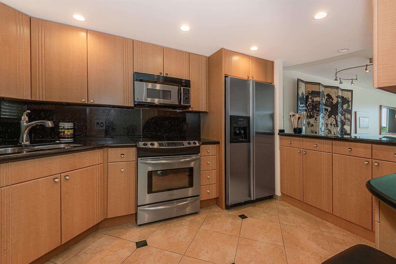 511 Bayshore Drive 707 photo 7
