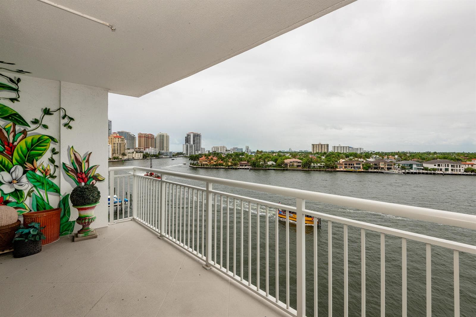511 Bayshore Drive 707 photo 21