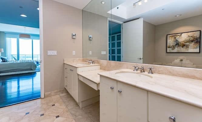 100 Pointe Dr 3101 photo 24