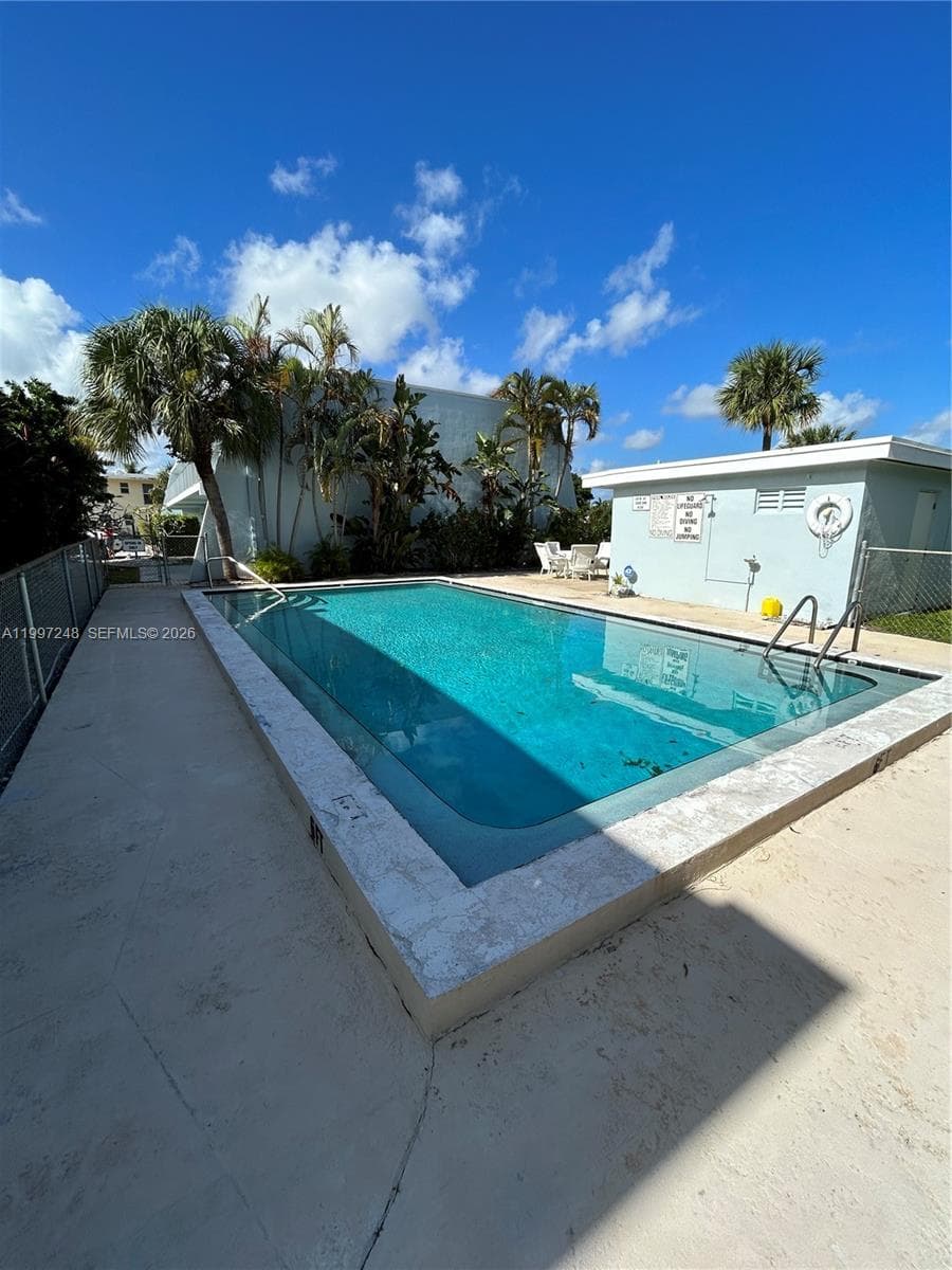 725 Hummingbird Way 212 photo 13