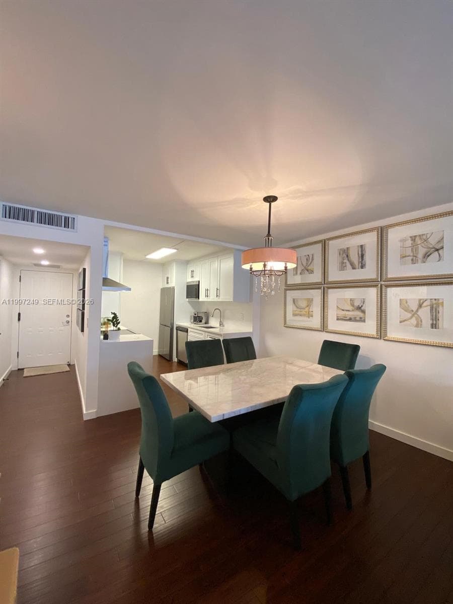 200 Leslie Dr 226 photo 6