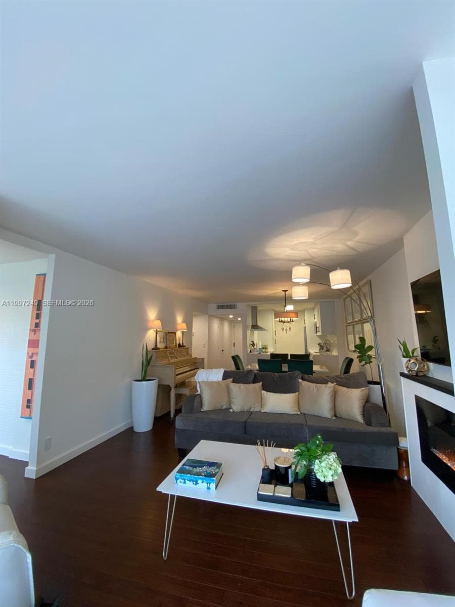 200 Leslie Dr 226 photo 13