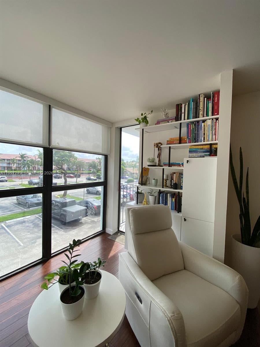 200 Leslie Dr 226 photo 7