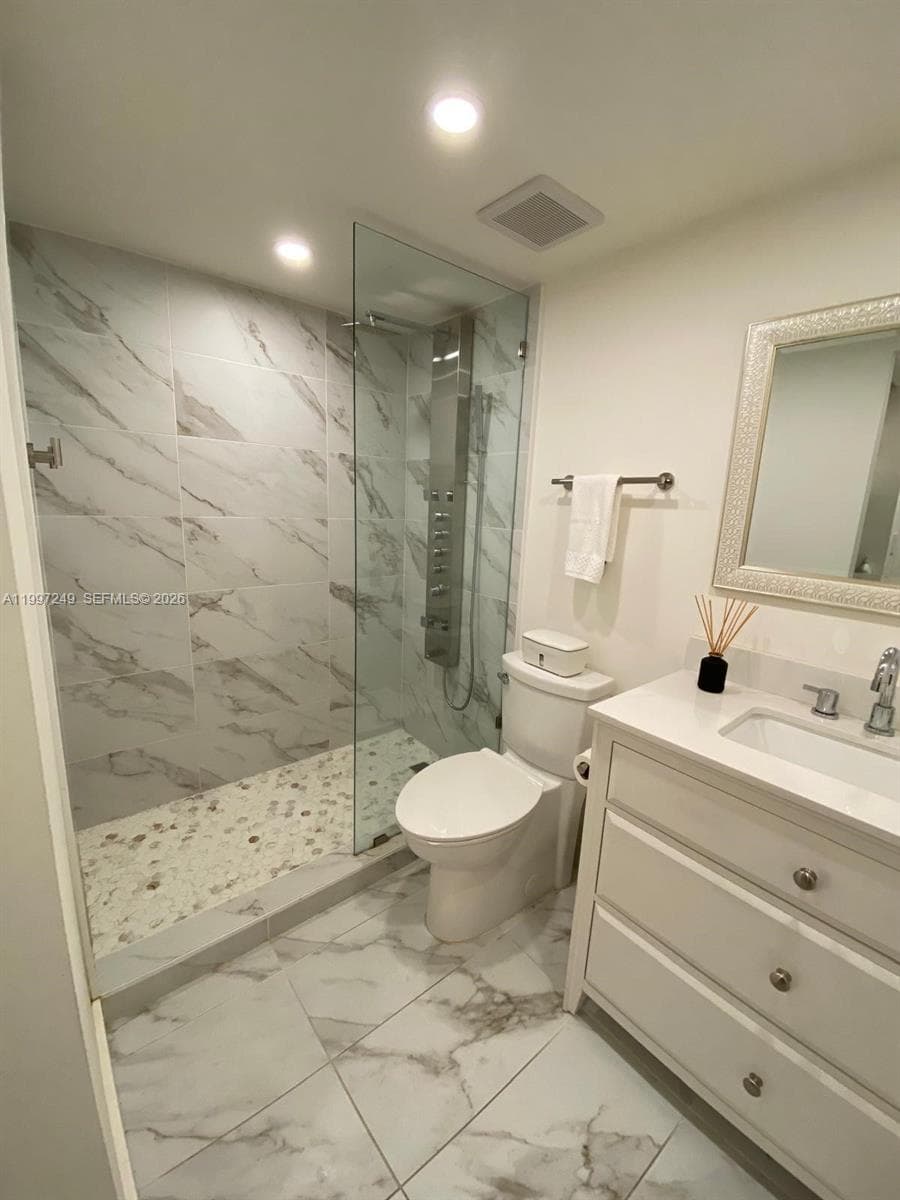 200 Leslie Dr 226 photo 14