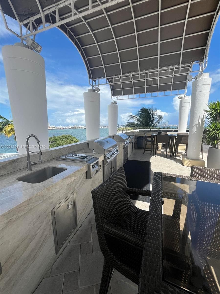 808 Brickell Key Dr 2002 photo 24