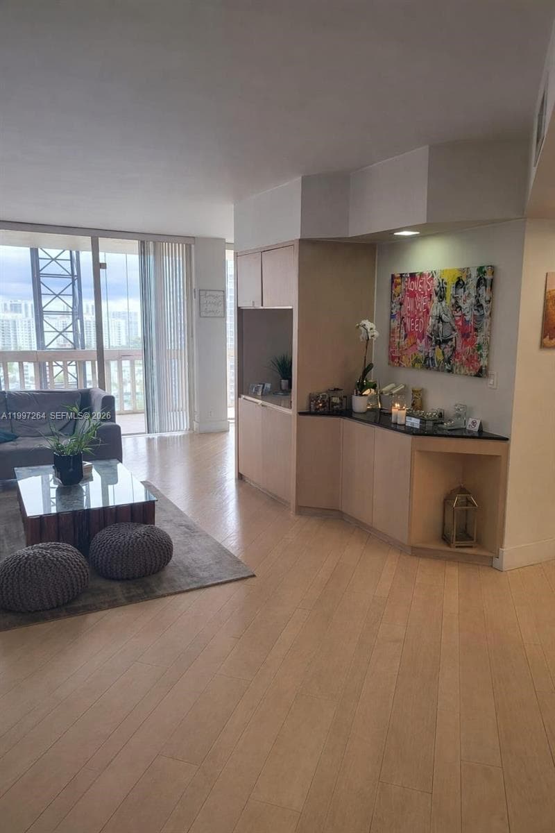 19355 Turnberry Way 16L photo 9