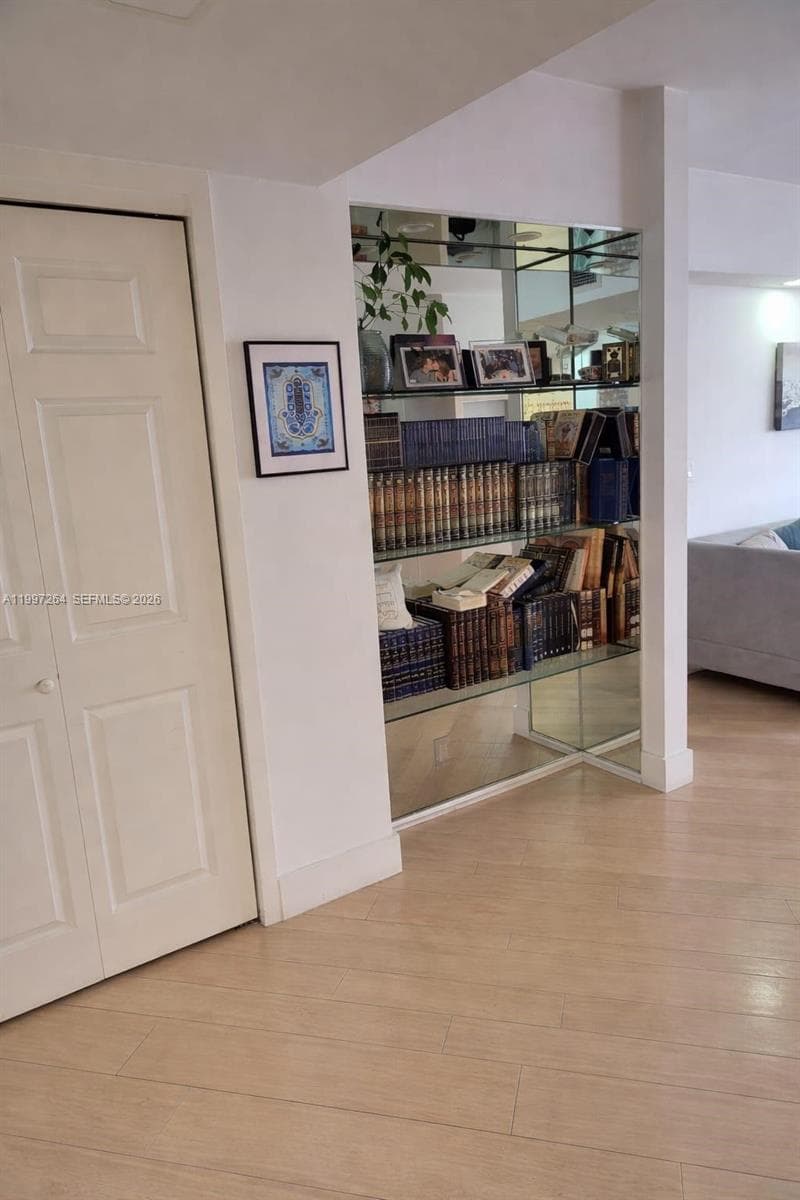 19355 Turnberry Way 16L photo 10