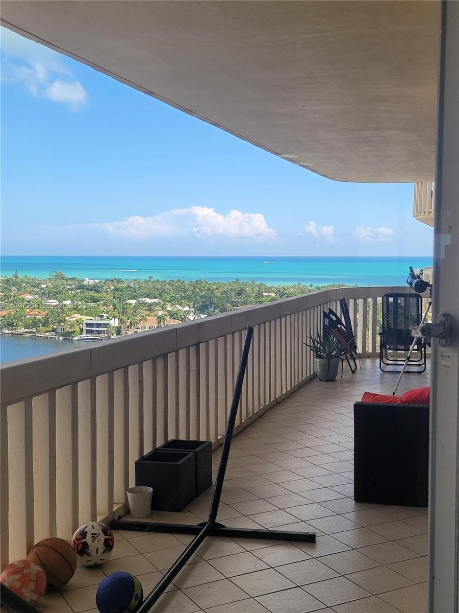 19355 Turnberry Way 16L photo 14