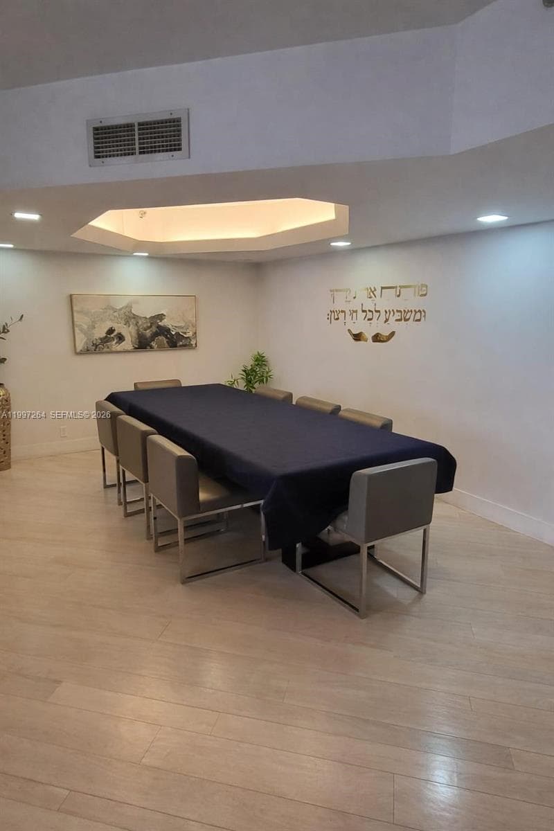 19355 Turnberry Way 16L photo 11