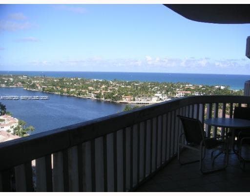 19355 Turnberry Way 16L photo 4