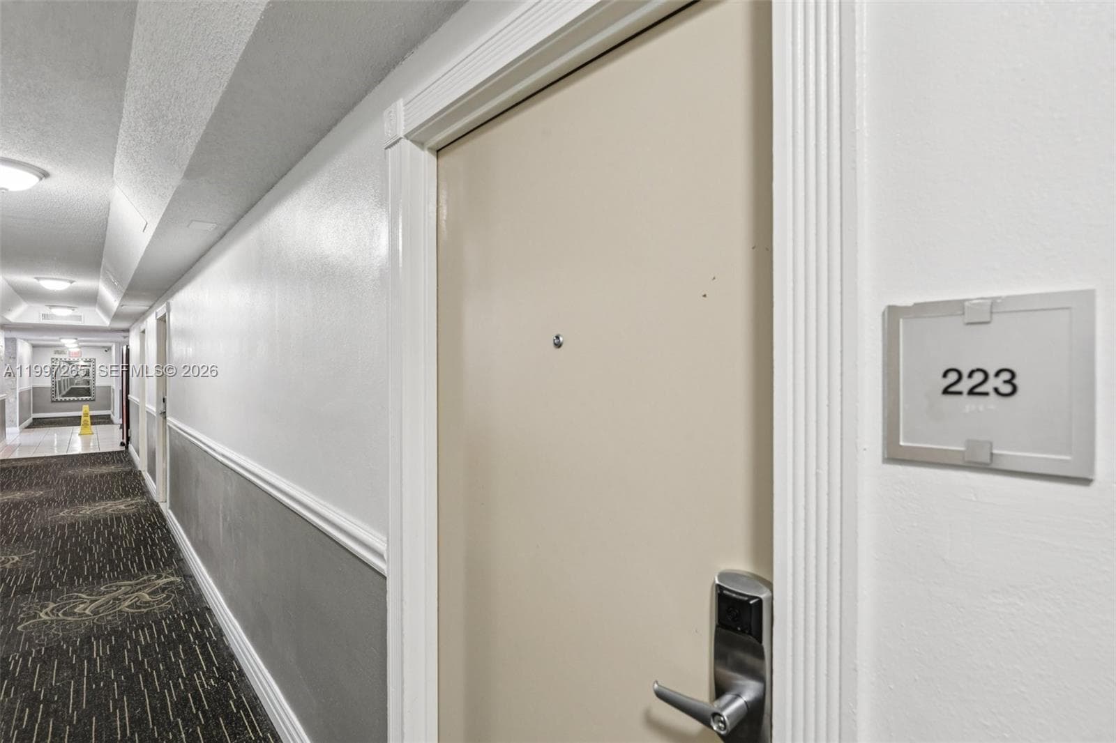 19201 Collins Ave 223 photo 3