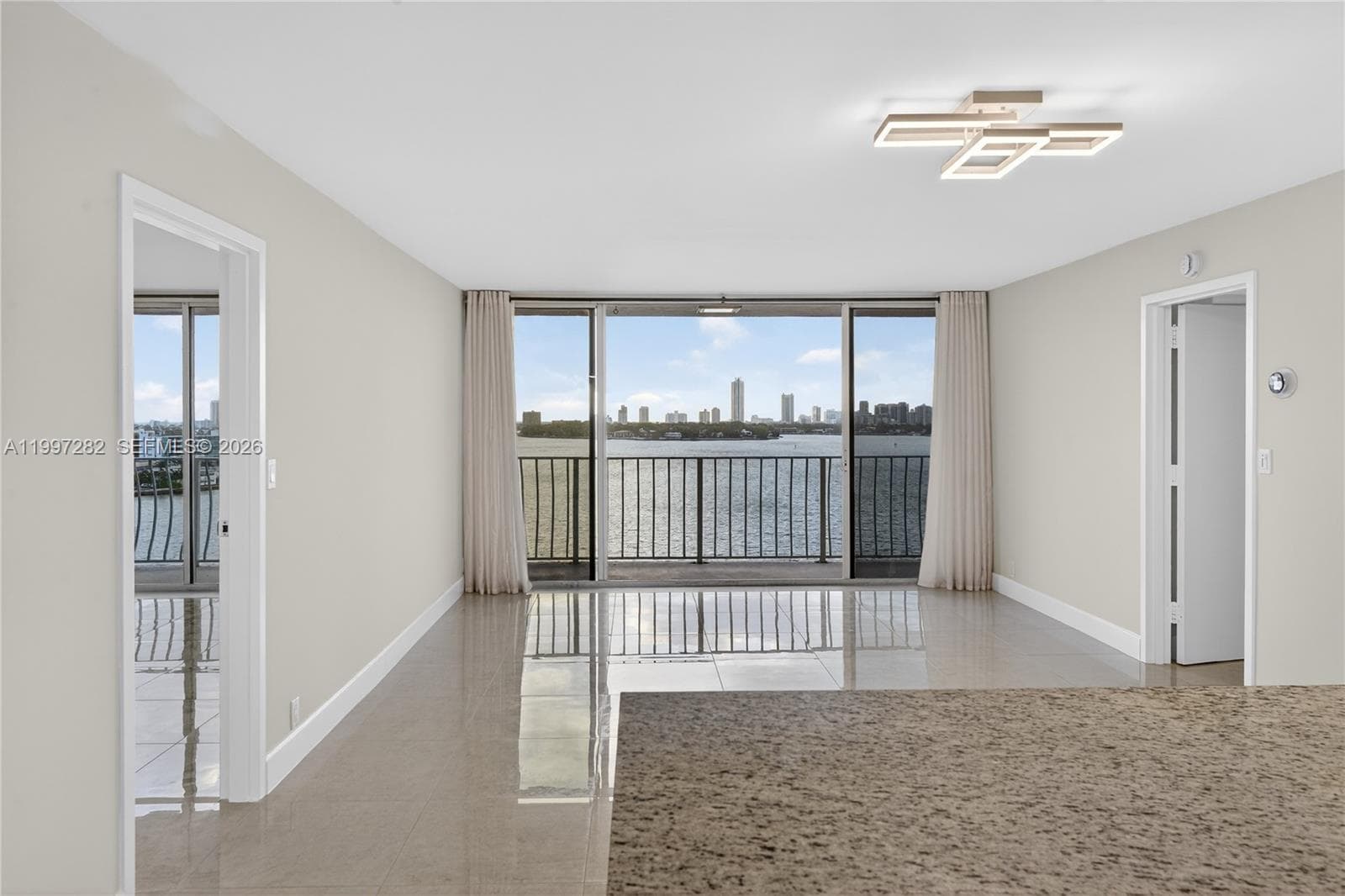 7601 Treasure Dr 1119 photo 17