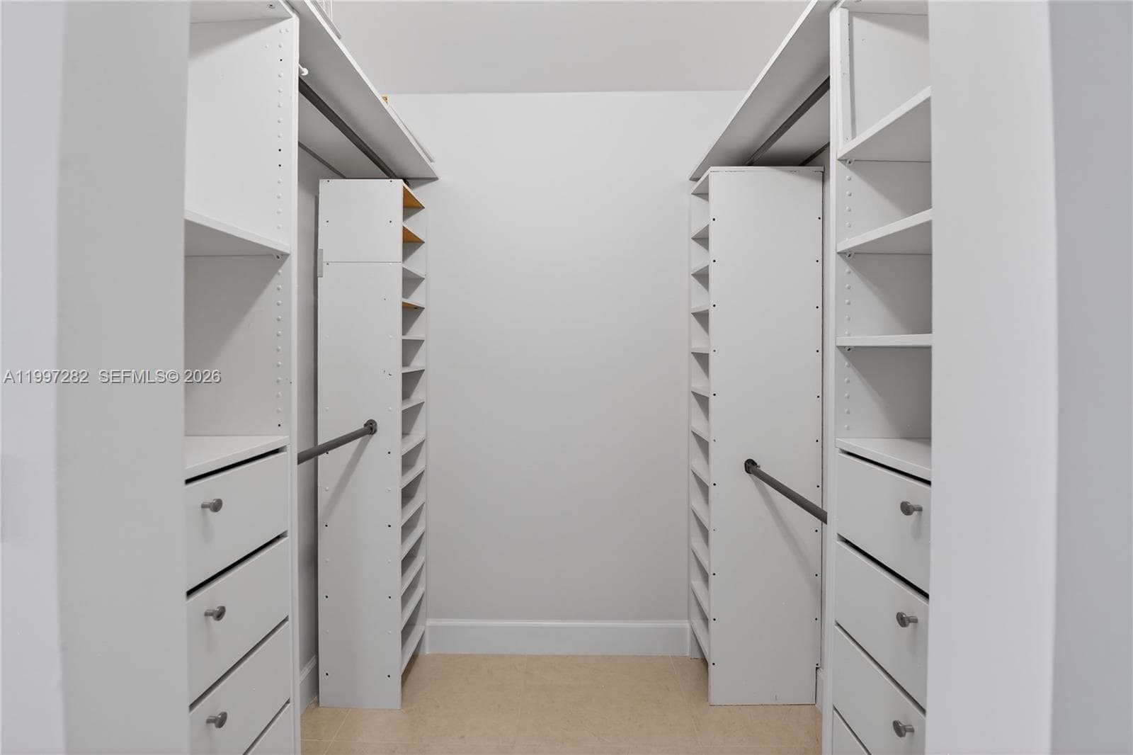 7601 Treasure Dr 1119 photo 15