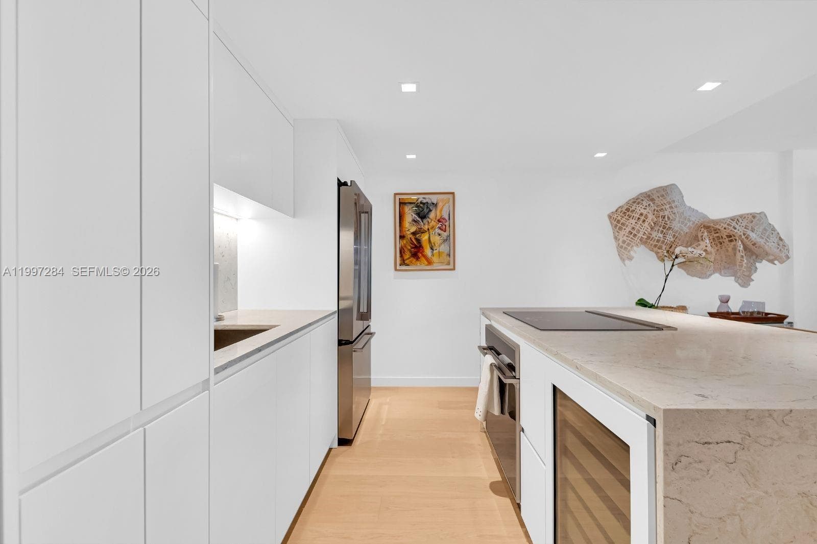 199 Ocean Lane Dr 602 photo 13