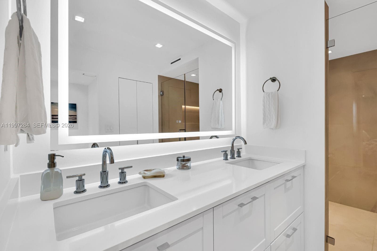 199 Ocean Lane Dr 602 photo 24