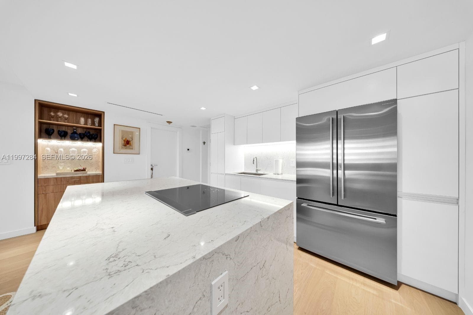 199 Ocean Lane Dr 602 photo 14