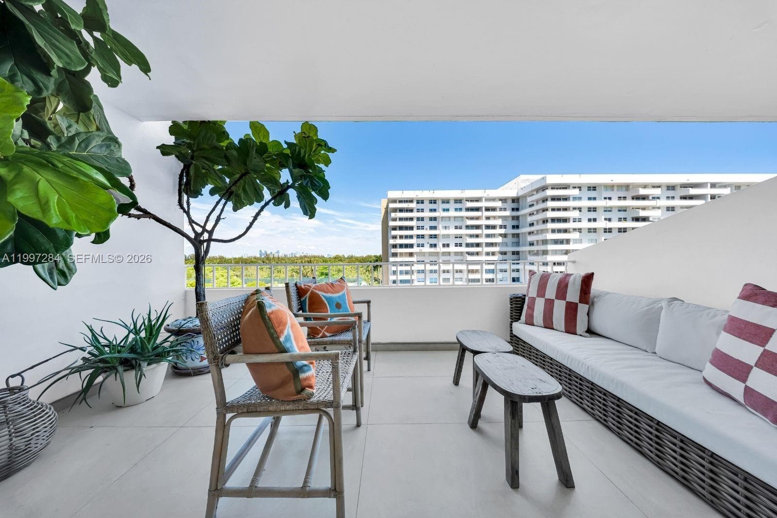 199 Ocean Lane Dr 602 photo 11