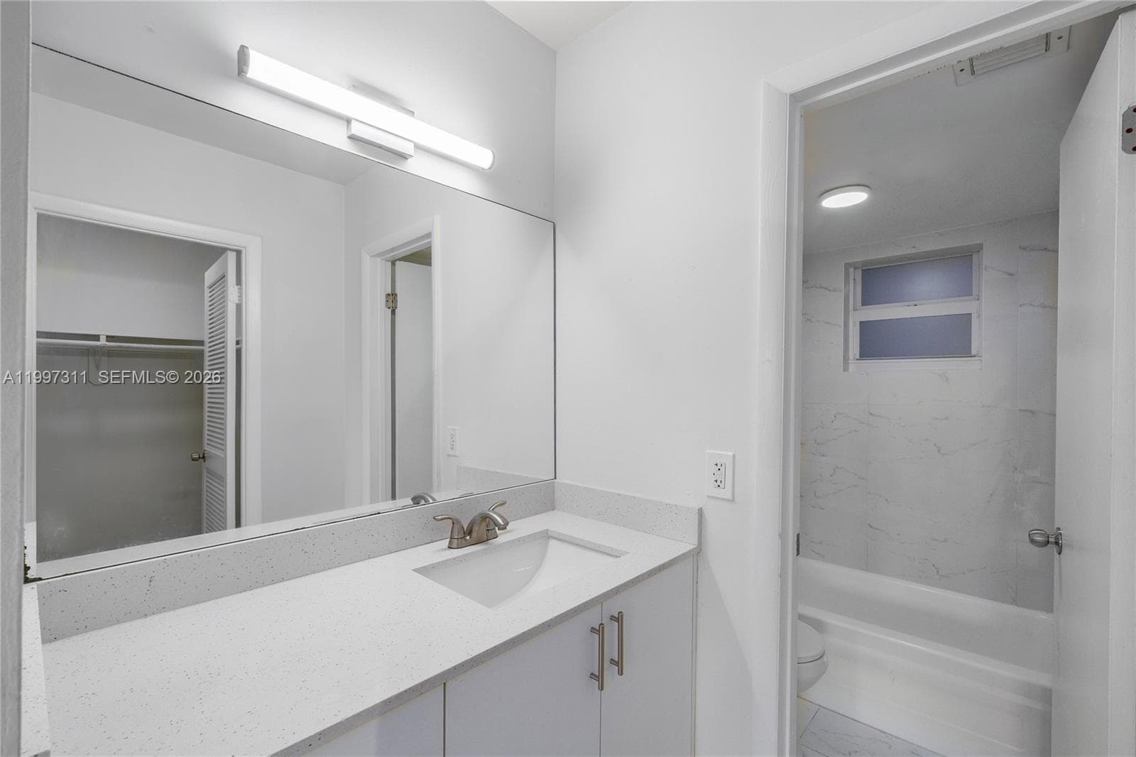 3626 168th St 502 photo 5