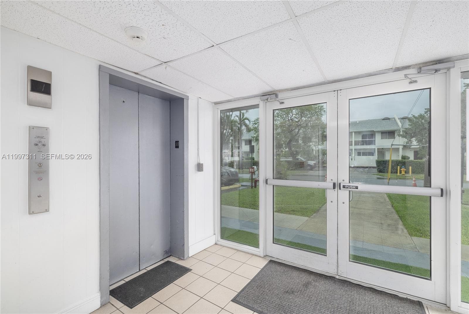 3626 168th St 502 photo 10