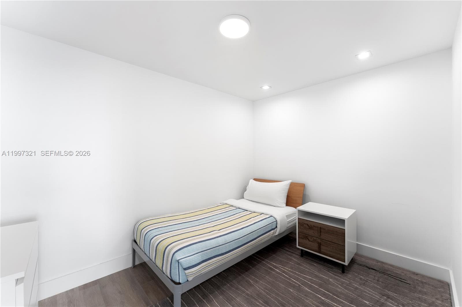 791 Crandon Blvd 405 photo 24