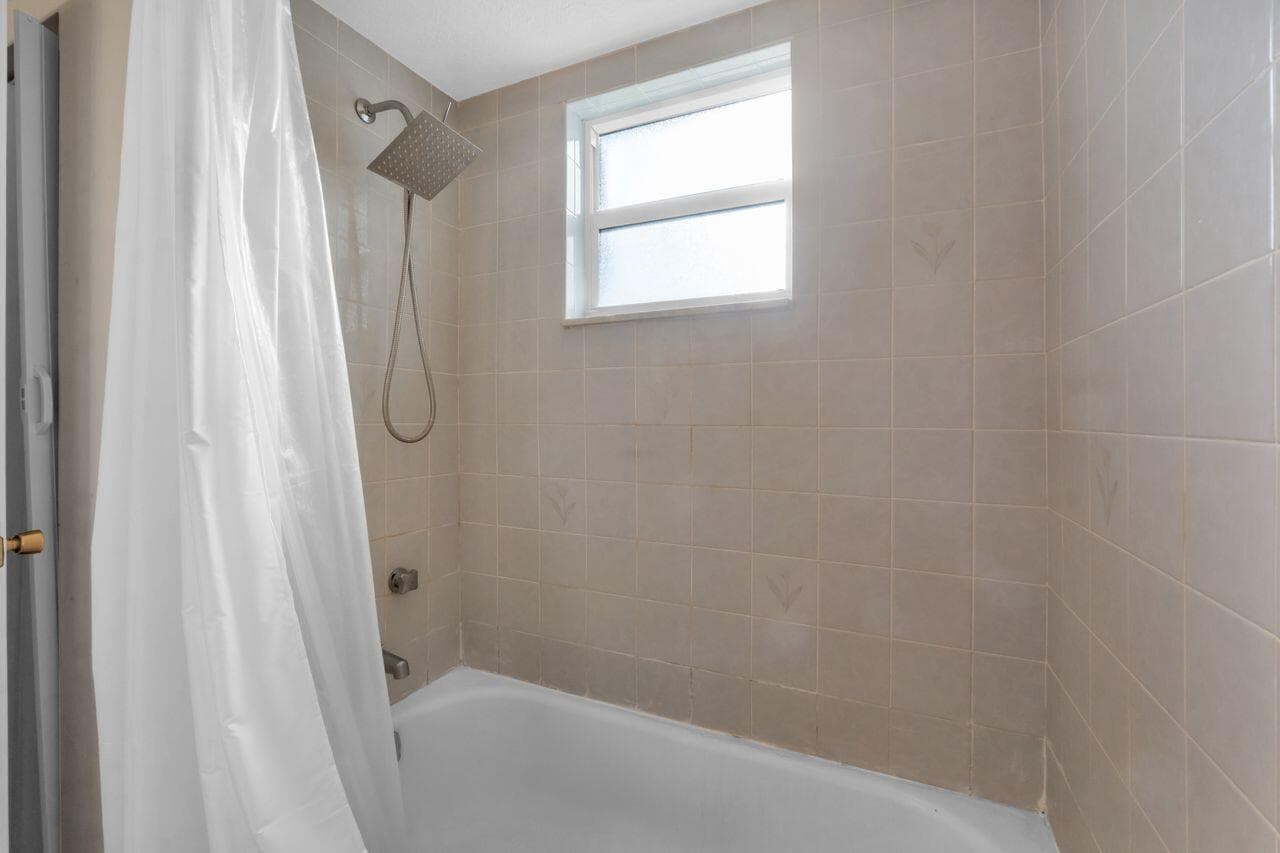 3004 NE 5th Terrace 108c photo 16