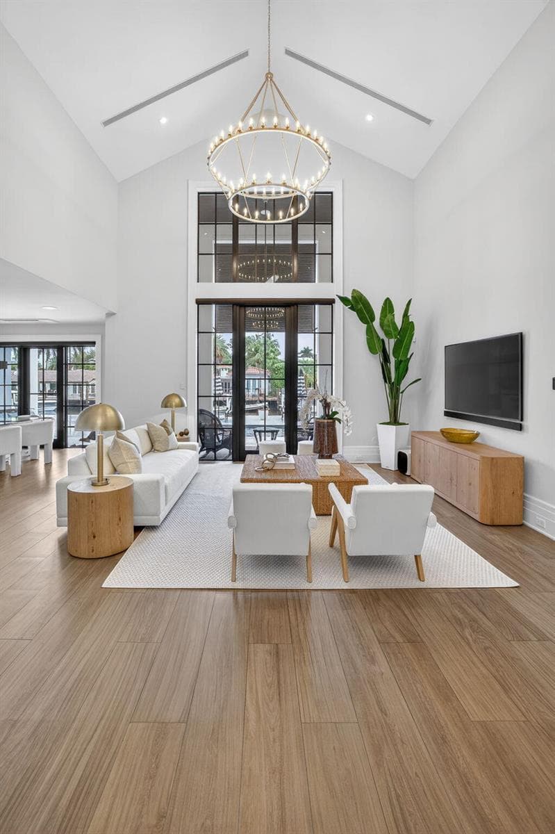 400 Mola Avenue photo 17