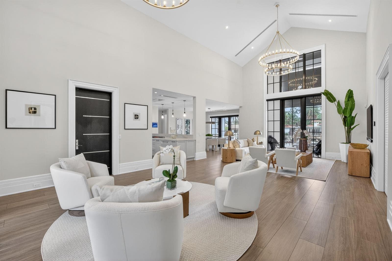 400 Mola Avenue photo 14