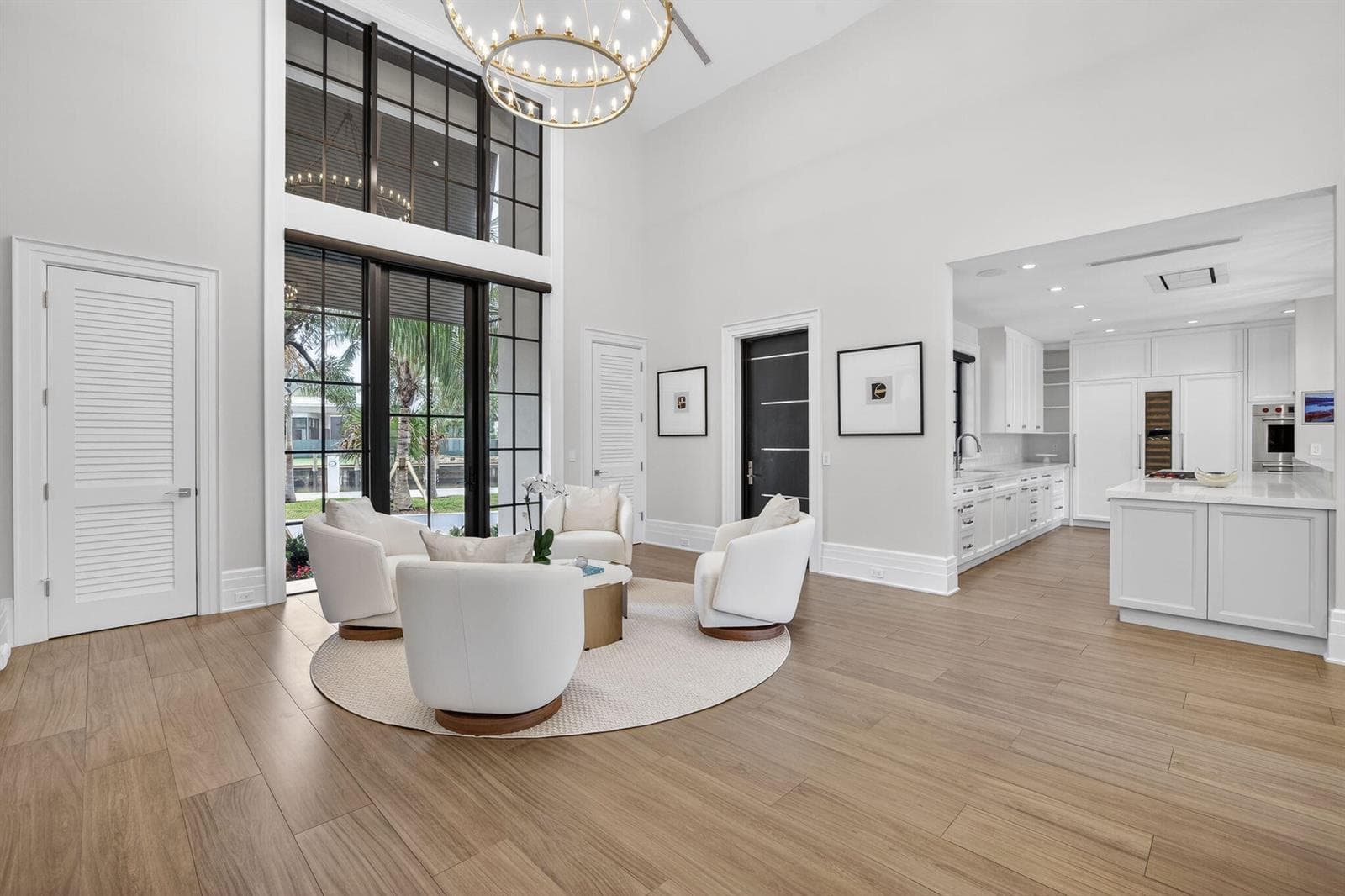 400 Mola Avenue photo 15