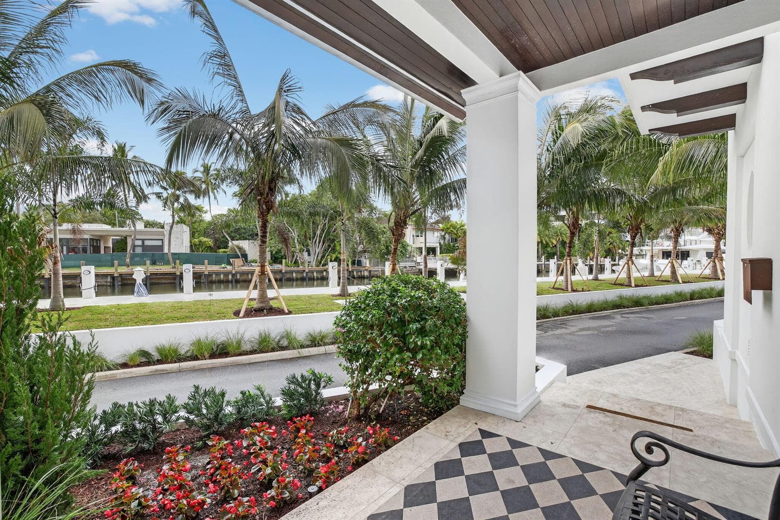 400 Mola Avenue photo 11