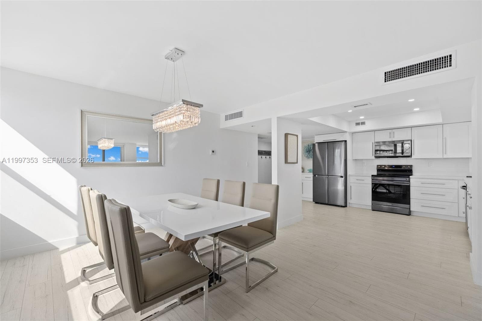 3180 Ocean Dr 516 photo 16