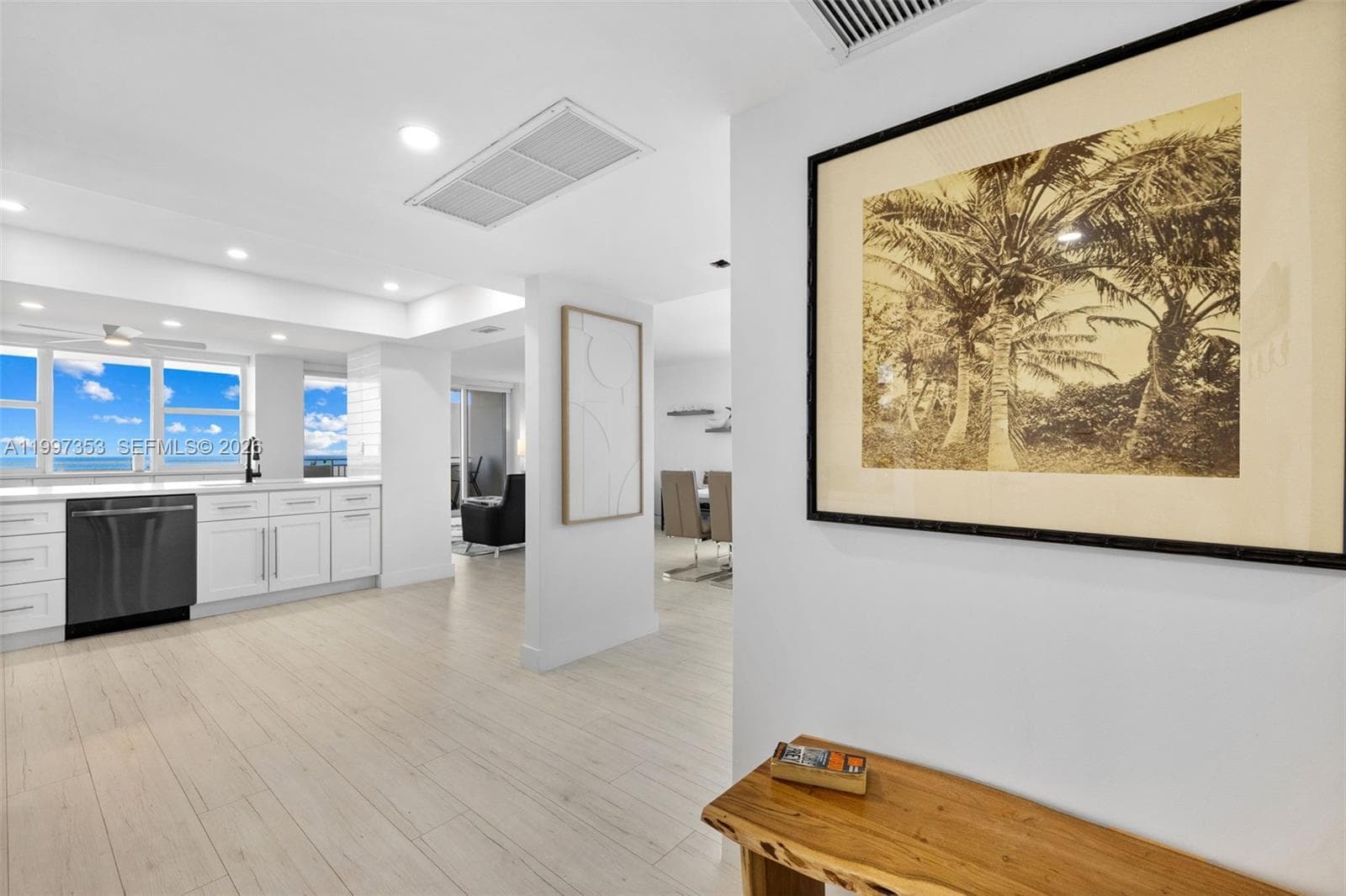 3180 Ocean Dr 516 photo 22