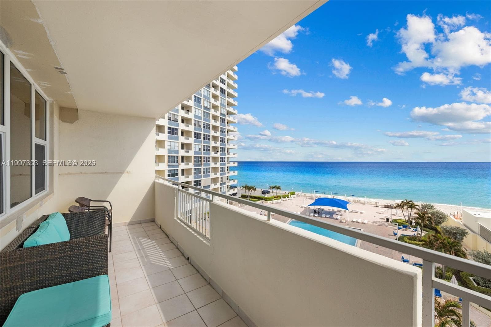 3180 S Ocean Dr 516 photo 9