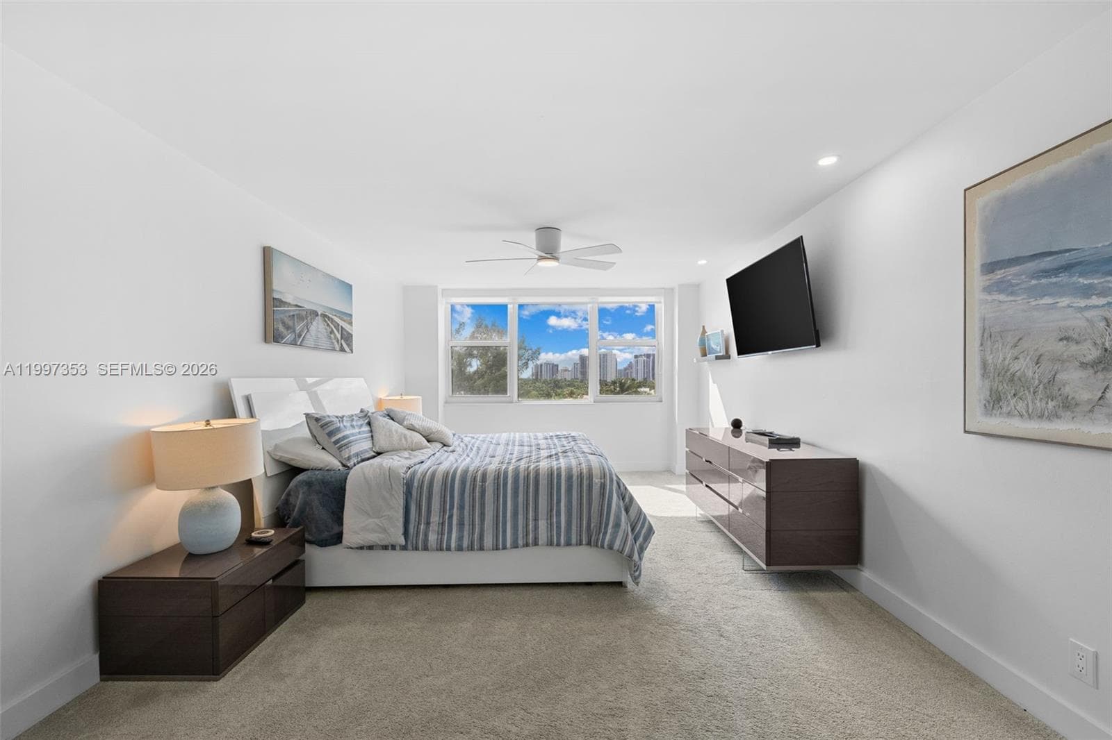 3180 Ocean Dr 516 photo 25