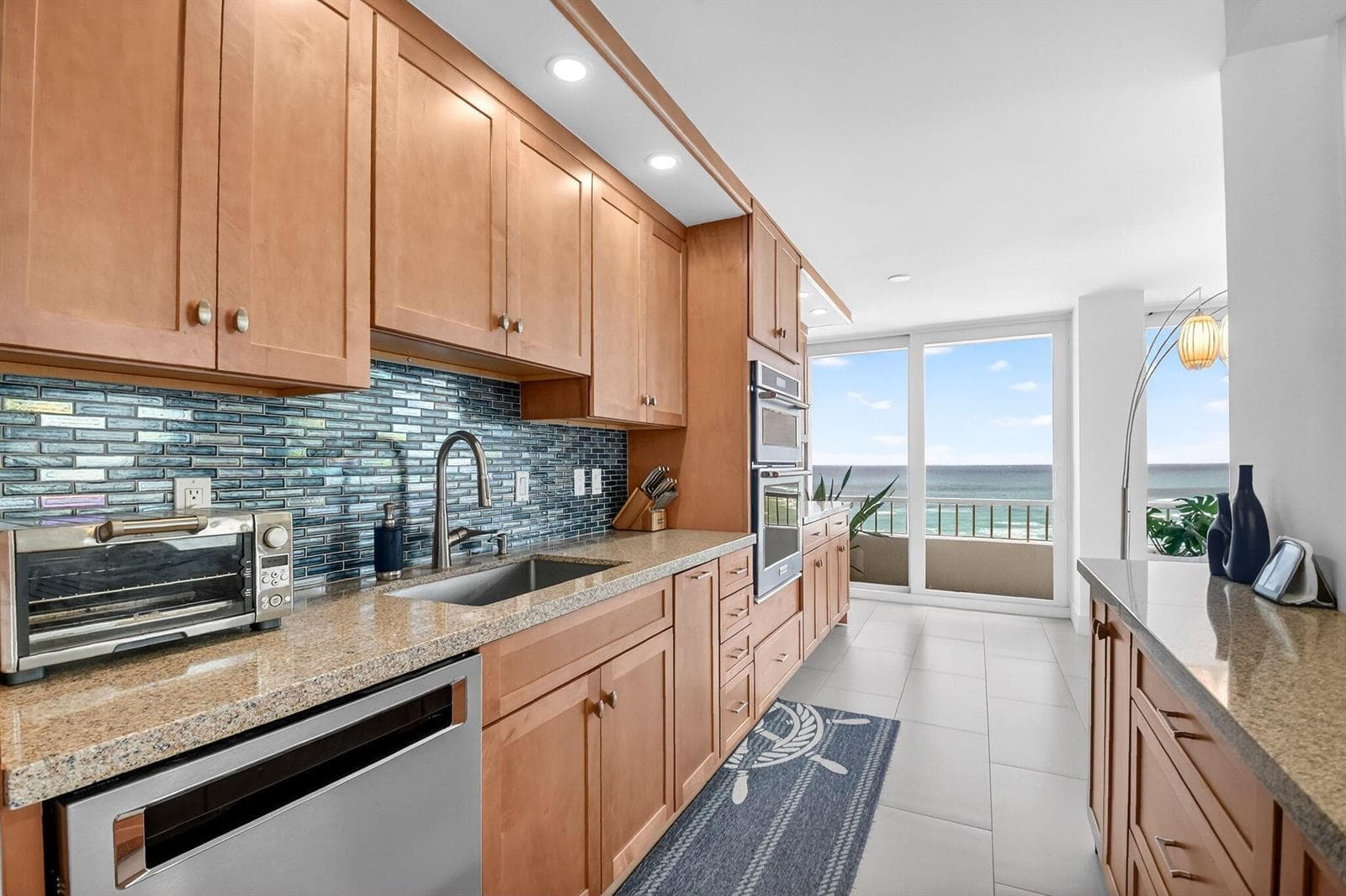 5540 N Ocean Drive 9b photo 4