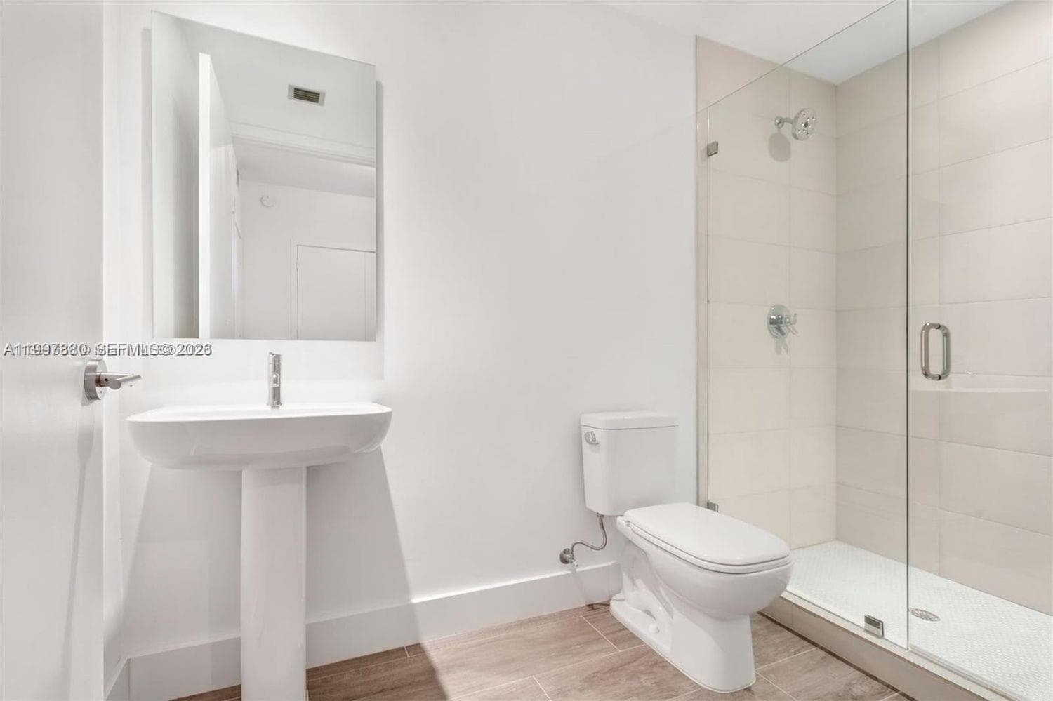 2900 7th Ave 2406 photo 9