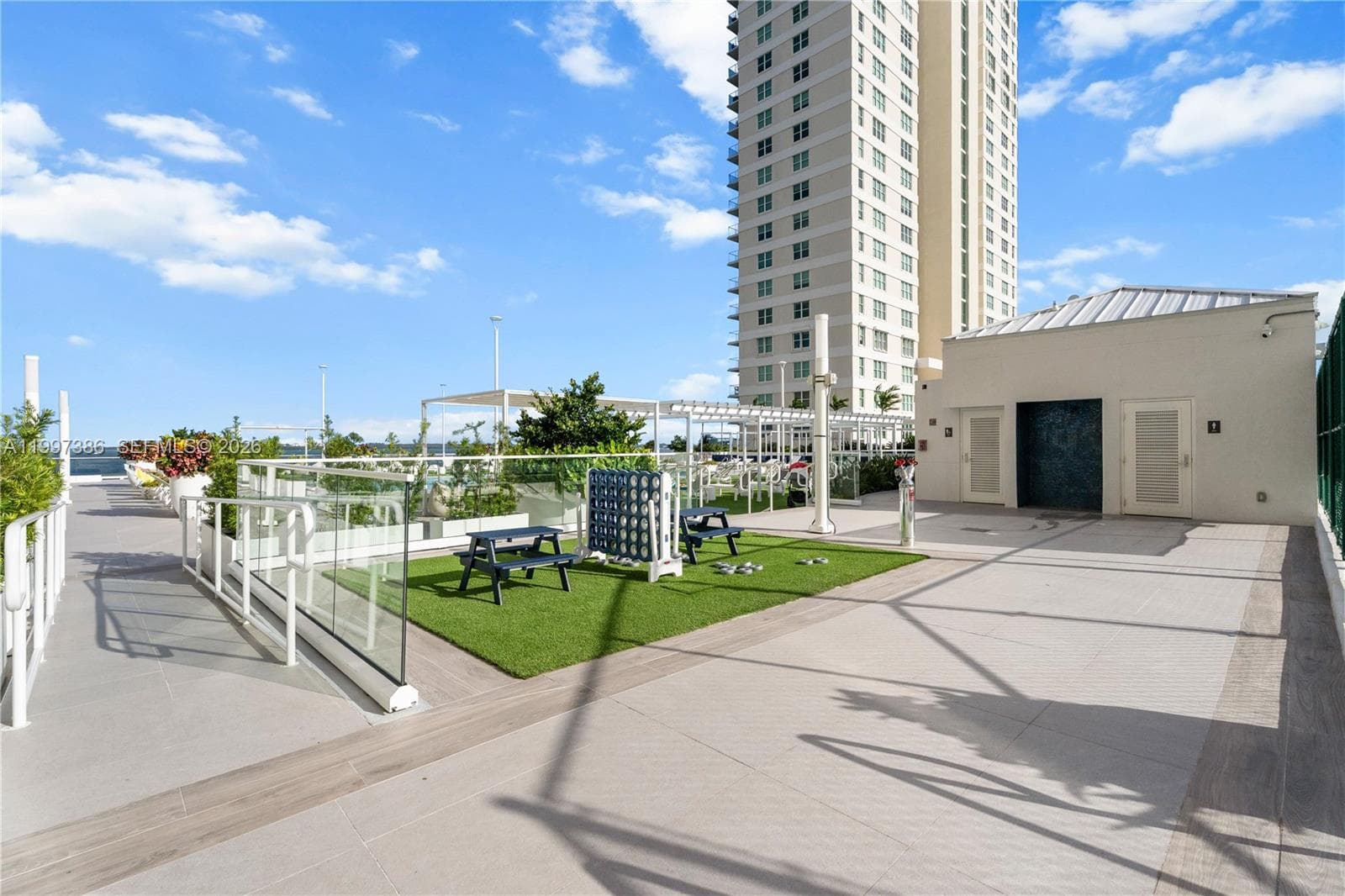 770 Claughton Island Dr 1515 photo 16