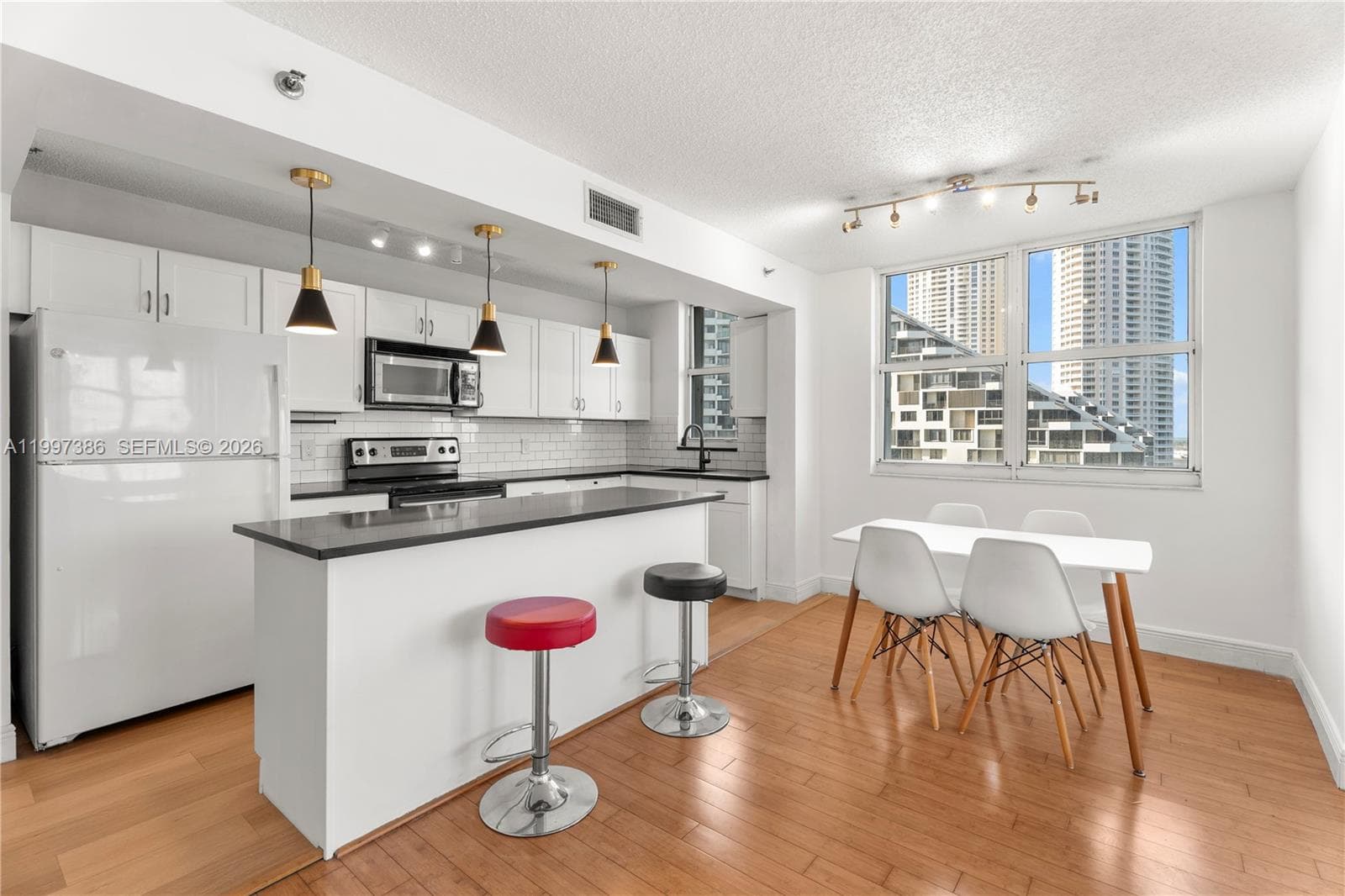 770 Claughton Island Dr 1515 photo 4