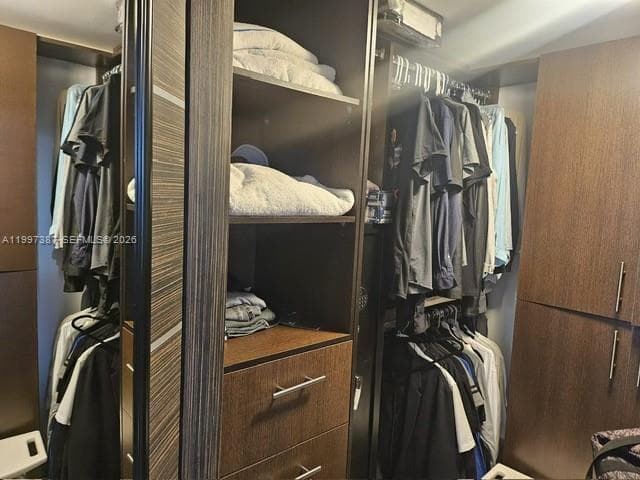 1830 Ocean Dr 2403 photo 9