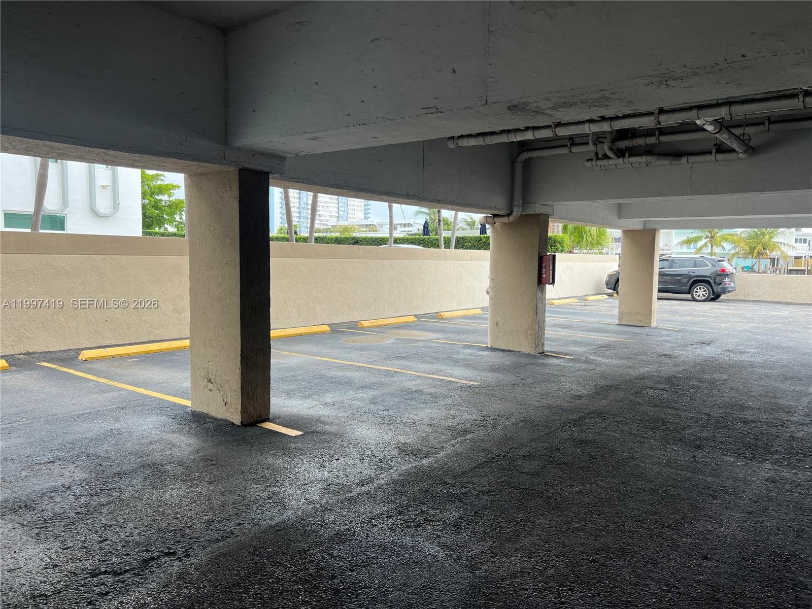 7125 Bay Dr 301 photo 23