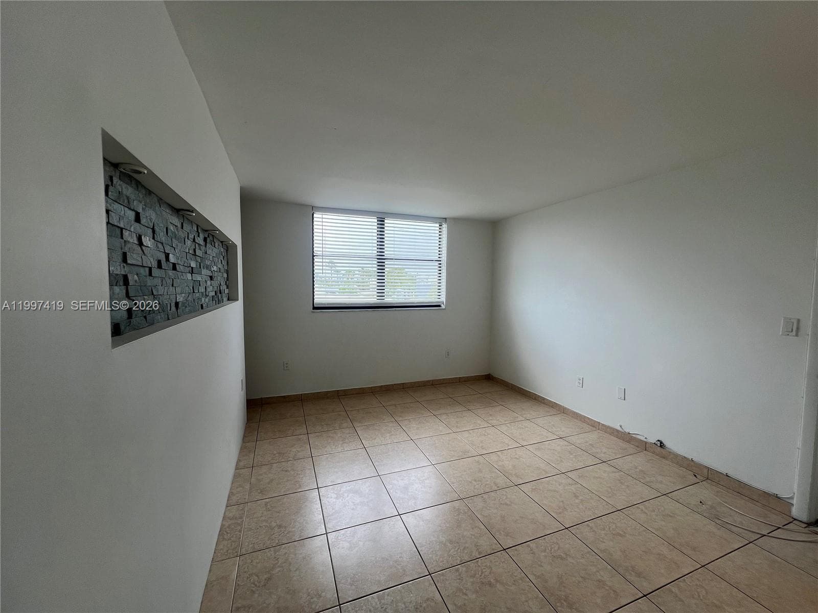 7125 Bay Dr 301 photo 16