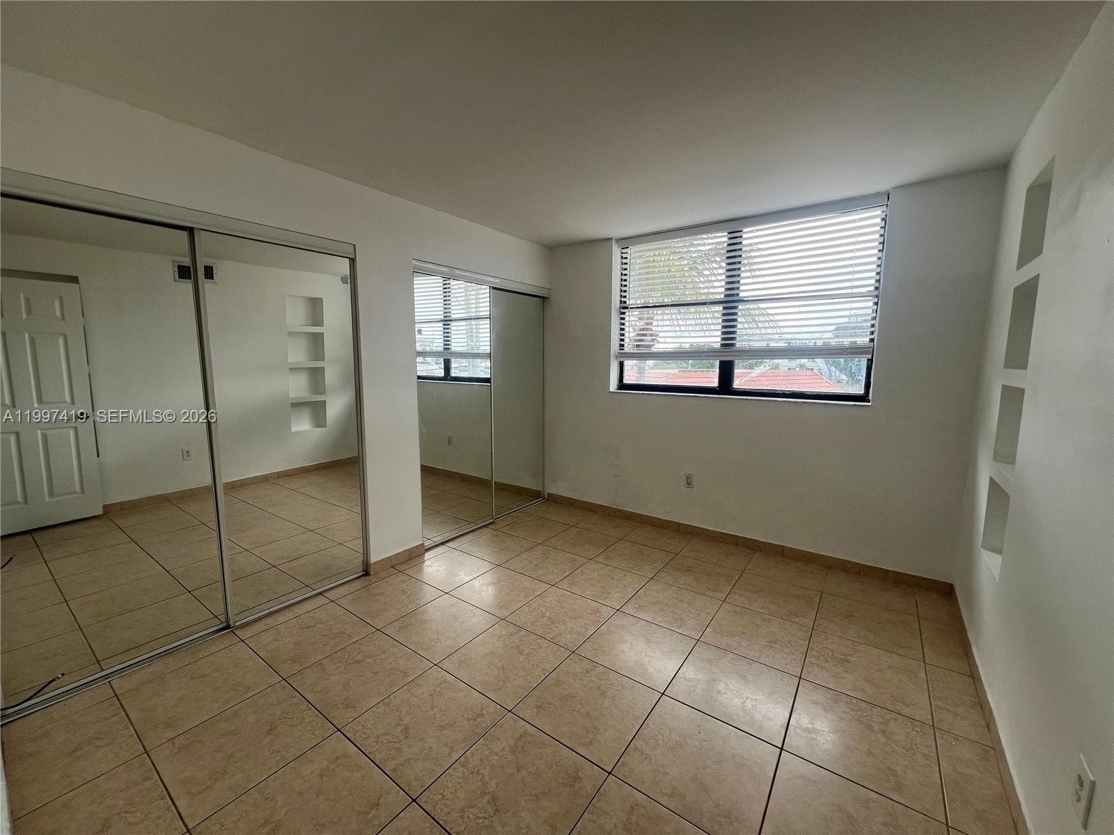 7125 Bay Dr 301 photo 7